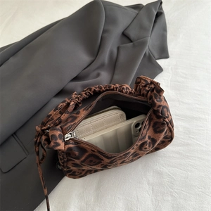Sac à main chic imprimé léopard avec poignée plissée et compartiment intérieur spacieux