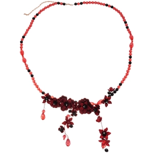 Gotische Blumenkette mit roten und schwarzen Kristallperlen und 3D-Harzblumenanhänger