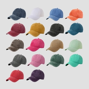 Assorted washed cotton baseball caps in 18 vintage colors for a minimalist style