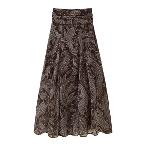 Jupe longue marron à taille haute avec motif paisley blanc et design plissé à la taille