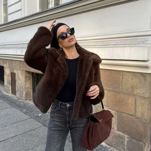 Veste En Fausse Fourrure Pour Femme Revers Manches Longues Manteau Court Chaud High Street Mode Élégant Couleur Unie