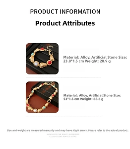 Detail view of vintage triangle beaded jewelry set with dimensions and weight specs