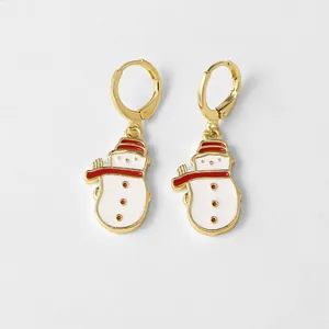Pendientes festivos de muñeco de nieve dorados con esmalte blanco y detalle rojo