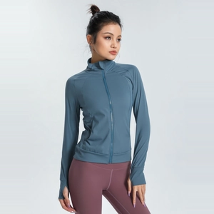 Slim-fit long-sleeved sports jacket with stand collar and thumbholes for yoga and running