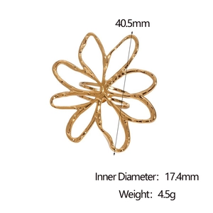 Bague minimaliste en acier inoxydable plaqué or 18k avec motif fleur évidée