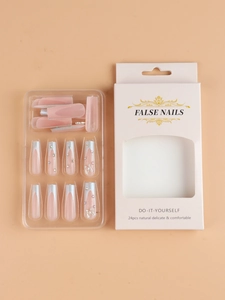 Lange Ballerina-Kunstnägel in Rosa mit silbernen French-Tips und Schmetterlingsdekor