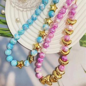 Collana di Perle Colore Caramella in Stile Hawaiano Ciondolo Stella Luna Cuore Gioielli in Acrilico Rame Per Donna Accessorio Spiaggia Vacanza