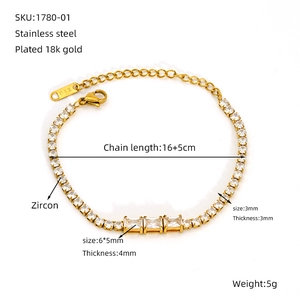 Dettaglio bracciale in acciaio placcato oro 18K con dimensioni zircone e lunghezza