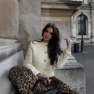 Giacca Strutturata Girocollo Stile Francese Da Donna Cardigan Elegante Avorio A Maniche Lunghe Con Bottoni Dorati