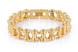 Detailansicht der 18K vergoldeten Edelstahl-Fahrradkette mit sicherem Klappverschluss am Armband