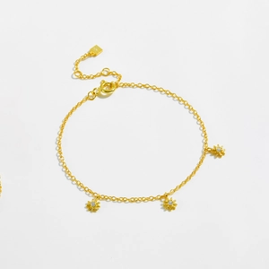 Elegant gold flower bracelet with zircon stones and adjustable lobster clasp chain
