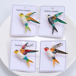 Vintage Alloy Enamel Swallow Bird Brooch For Women Men Colorful Drip Oil Animal Breastpin Fashion Jewelry Accessory Gift