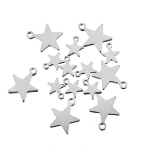 Various sizes of silver star-shaped stainless steel charms for DIY jewelry making