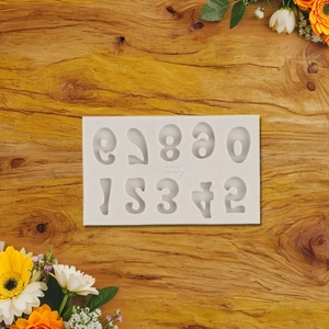 Detailed top view of 0-9 Arabic numerals silicone mold for fondant and chocolate DIY