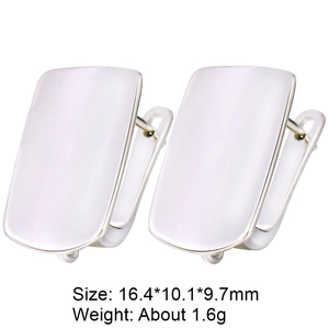 Detailed view of white rectangular geometric ear clips with size and weight dimensions