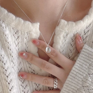 Minimalist 925 sterling silver necklace with bean pendant and chain textured ring set
