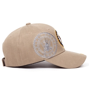 Casquette de baseball kaki avec broderie argentée de l'United States Navy sur le côté