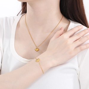 Elegant 18K gold plated stainless steel heart necklace and bracelet jewelry set for women