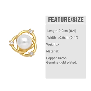 Détail de puce d'oreille en perle plaquée or avec zircons et dimensions de 0,9 cm