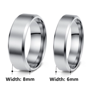 Bagues homme en acier inoxydable argent mat 8mm et 6mm avec texture métal brossé