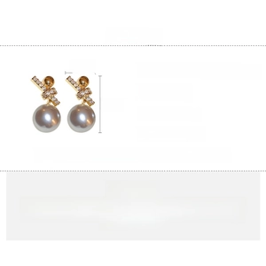 Technical chart of gold zircon knot earrings with imitation pearl detailing and dimensions