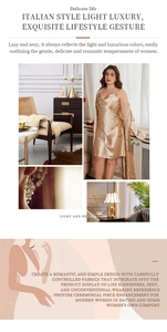 Détail d'un ensemble de pyjama en satin doré champagne avec fleurs et peignoir