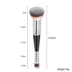 Dual-ended makeup brush with soft bristles for powder and eyeshadow, 15.2cm long