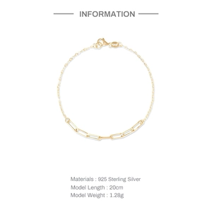 Detail view of gold S925 sterling silver paperclip link chain bracelet 20cm with lobster clasp