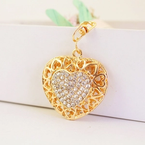 Golden heart-shaped keychain with crystal rhinestones for handbags and car keys