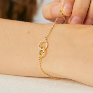 Minimalist Copper Double Interlocking Ring Bracelet For Women Elegant Gold Plated Pave Rhinestone Geometric Fashion Jewelry Adjustable Chain Bracelet