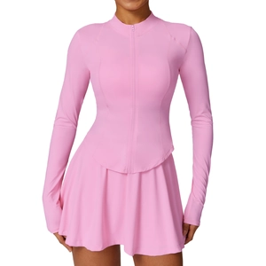Ensemble de sport rose séchage rapide avec haut manches longues et jupe plissée