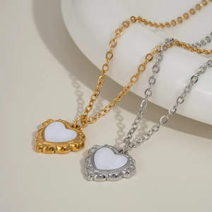 Collier pendentif cœur vintage français en or et argent avec chaîne fine de type O
