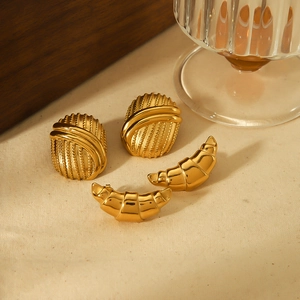 Boucles D'oreilles Croissant Plaqué Or 18K Acier Inoxydable Texture Ovale Style Rétro Français Bijoux Pour Femmes