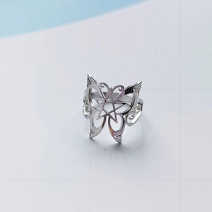 Bague ouverte ajustable en acier inoxydable avec motif papillon ajouré argenté