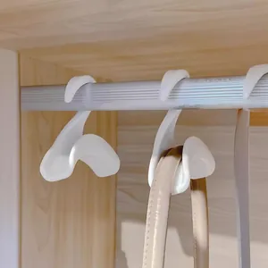 Witte plastic tashanger met breed U-ontwerp voor kledingkast organisator systeem