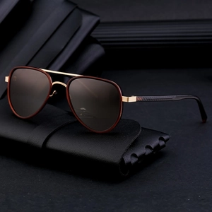 Classic polarized aviator sunglasses with gold metal frame and brown lenses for men