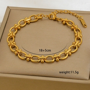 Detail of 18K gold-plated titanium steel chain bracelet with 18+5cm length and weight info