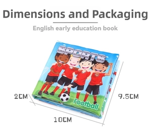 Dimensions détaillées du livre en tissu bleu football pour bébé mesurant 10 cm x 9,5 cm
