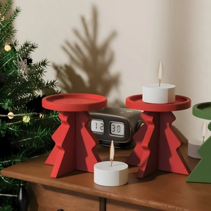 3D Christmas tree candle holder made of silicone mold for festive DIY home decorations
