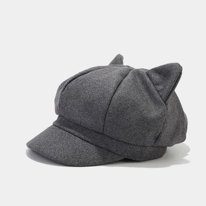 Casquette gavroche gris foncé avec oreilles de chat en feutre de laine pour femme