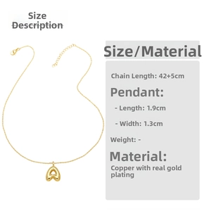 Detail of gold-plated heart pendant necklace with dimensions 42+5cm chain and 1.9cm height