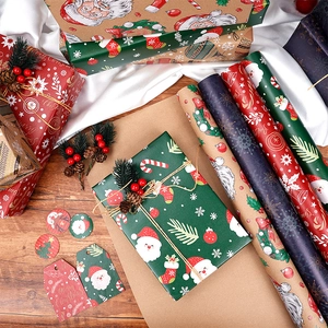 Set di carta regalo di Natale in kraft con motivi festivi e etichette regalo incluse