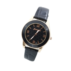Chic black and gold quartz watch for women with crocodile pattern leather strap