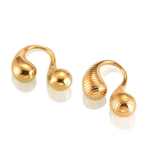 Minimalist double teardrop open ring in gold plated titanium steel with mirror and ribbed finish