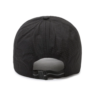 Casquette de baseball noire respirante à séchage rapide avec mesh et sangle réfléchissante