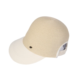 Visera de paja premium para mujer con cordón ajustable y detalle de logotipo metálico
