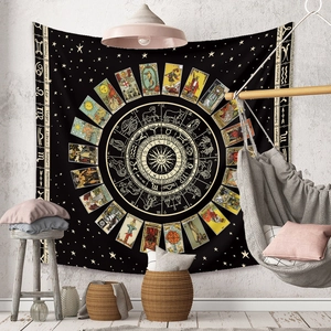 Böhmischer Tarot-Wandteppich mit goldenen Astrologiesymbolen und Sternzeichen auf Schwarz