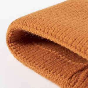 Bonnet en maille côtelée épaisse pour femmes couleur gingembre pour chaleur hivernale