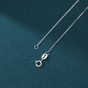 Detailed view of S925 sterling silver cross necklace with spring clasp and 925 stamp