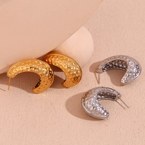 Boucles D'oreilles Texture Martelée Plaqué Or 18K Acier Inoxydable 316L Motif À Fossettes Forme C Pour Femmes Mode